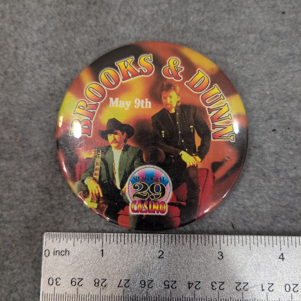 Brooks & Dunn Spotlight 29 Casino May 9th Round Pinback Button - Picture 1 of 2